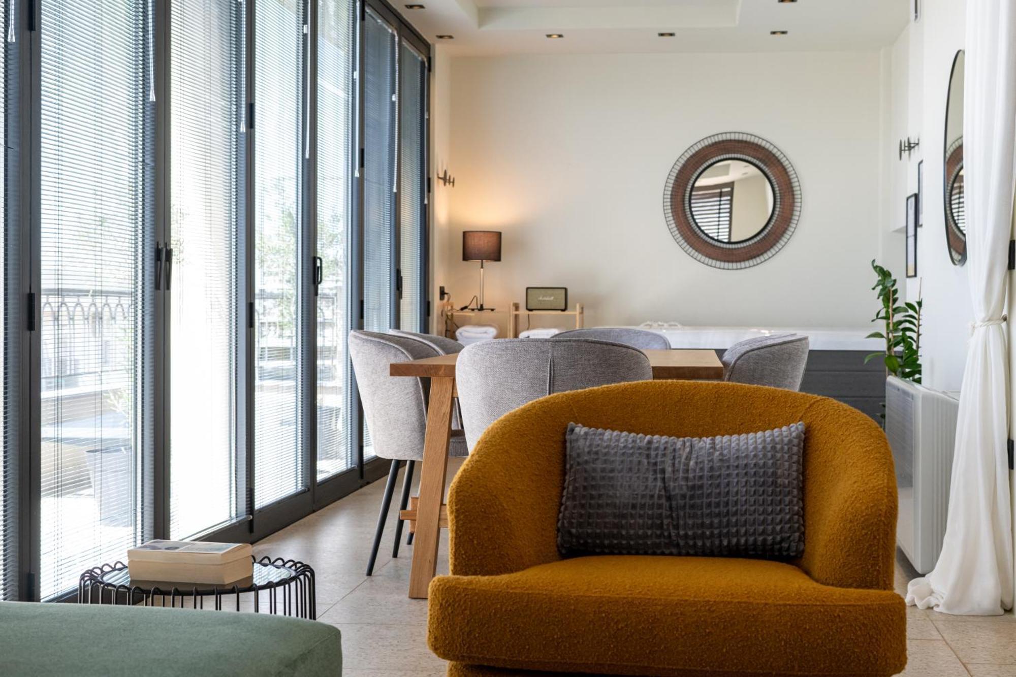 Evripidou 7 - Kalamata Mediterranean Suites Quarto foto