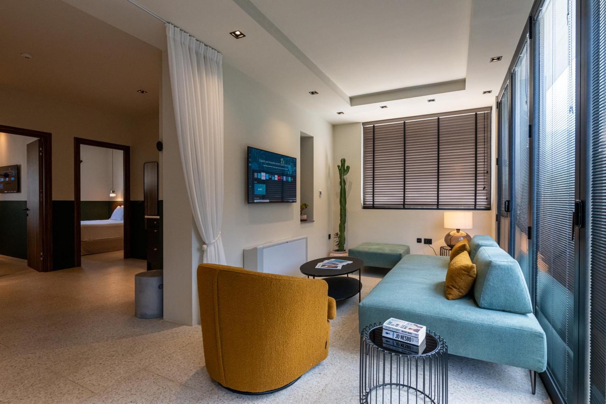Evripidou 7 - Kalamata Mediterranean Suites Quarto foto